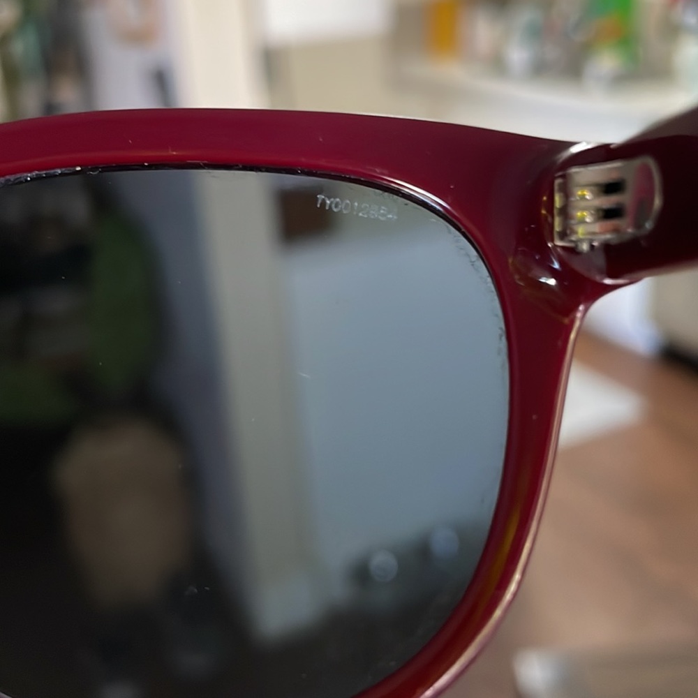 BURBERRY Burgundy Sunglasses - Picture 4 of 8